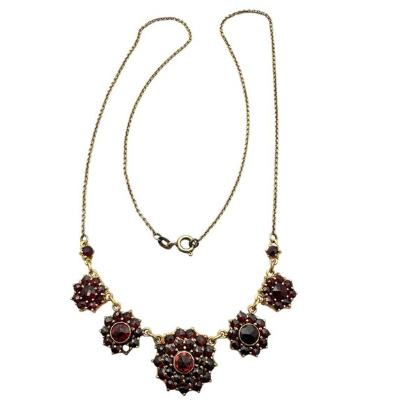 Vintage 10K Yellow Gold Red Garnet Cluster Necklace 17 Inch 6.4 Grams - Picture 2 of 5